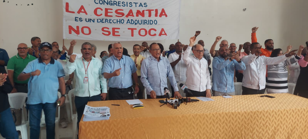 Centrales sindicales piden al Presidente retirar del Congreso la reforma al Código de Trabajo si se alteran los acuerdos del tripartito